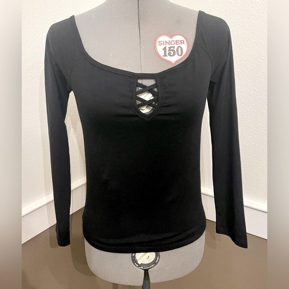 Active USA Tops - Active USA Scoop Neck Fitted Long Sleeve Top Size M Black Criss Cross NWOT